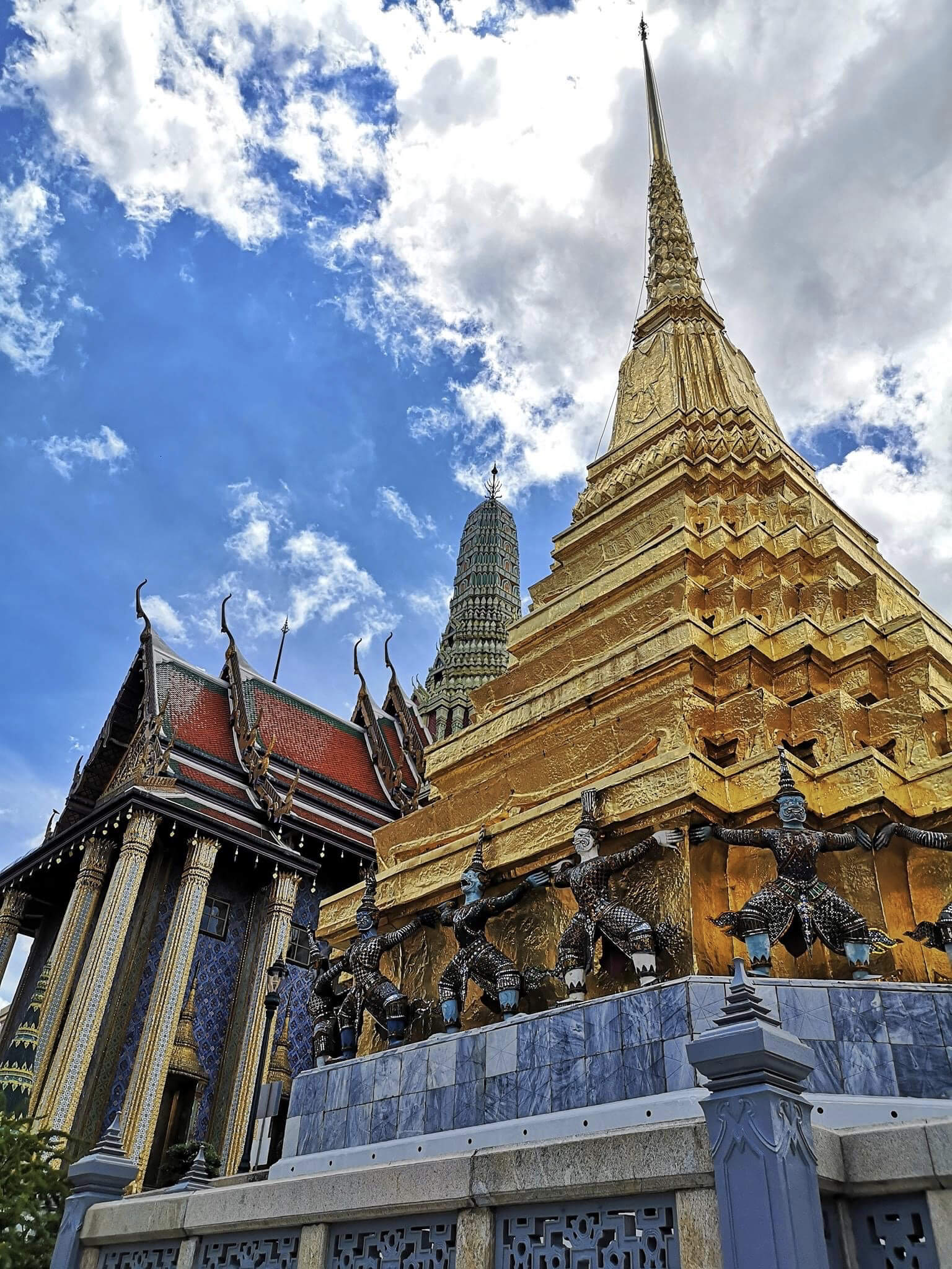 The Temple of Emerald Buddha (Wat Phra Kaew) 02